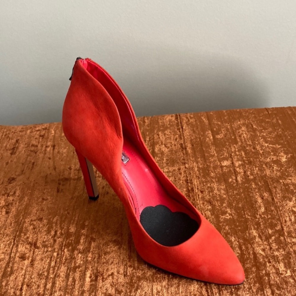 (W 8 1/2) Red BCBGeneration Heels